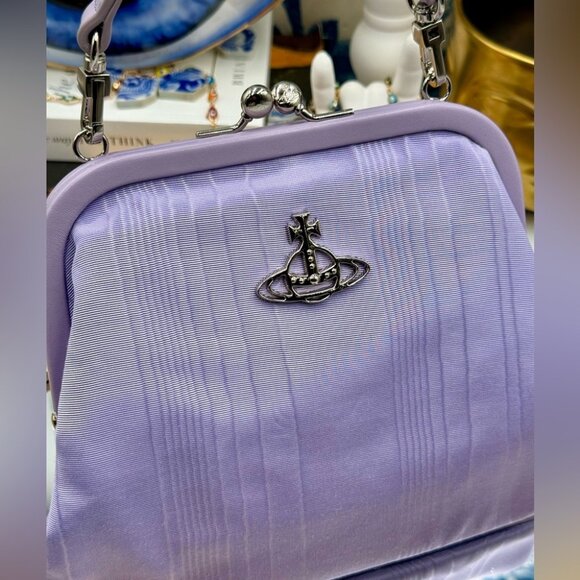 🆕 VIVIENNE WESTWOOD 🧿 NWOT Vivienne's Moire Leather Clutch Bag, AUTHENTIC - Picture 4 of 16